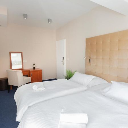 Hotel Bozikovina 3 ポドストラナ エクステリア 写真